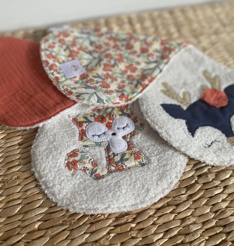 Bavoir d'épaule - petit renard - Collection Cerisier - Fabrication artisanale vue collection 2
