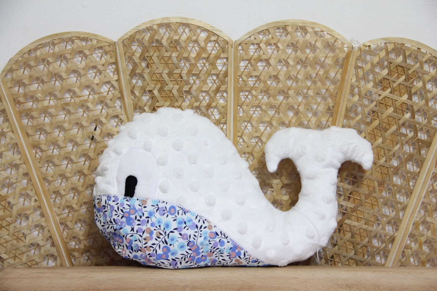 Doudou Baleine - Blanc/liberty violet