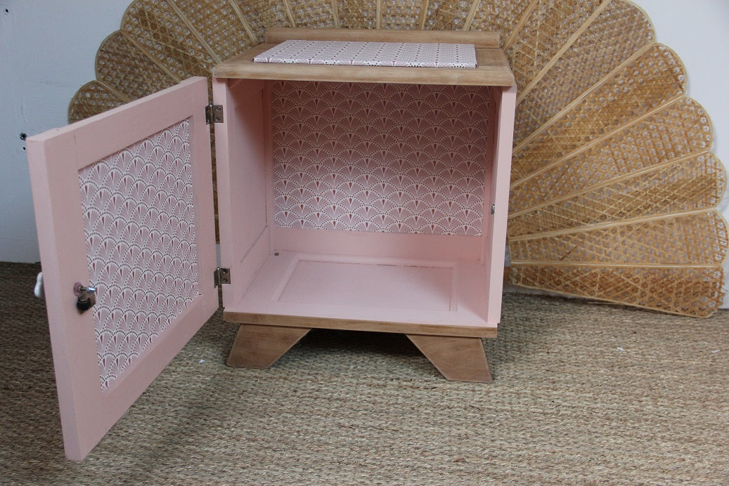 Bedside table