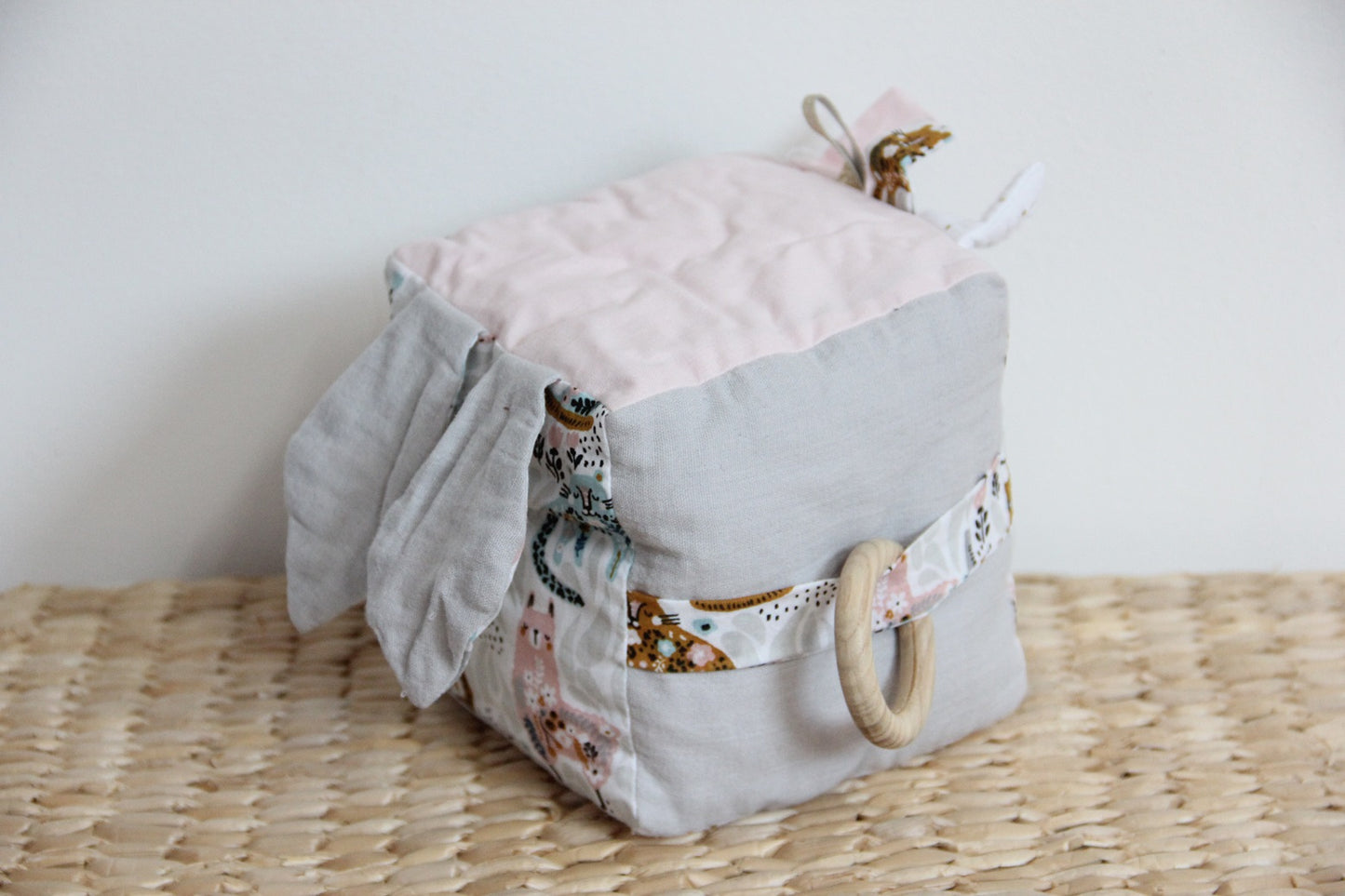 Cube éveil - Collection Eléphant - Rose clair/Gris