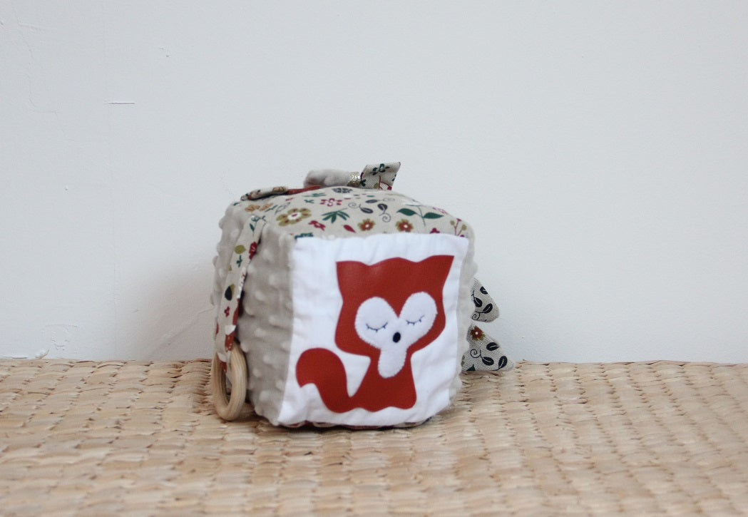 Awakening Cube - Fox Collection - Brick Red / Taupe