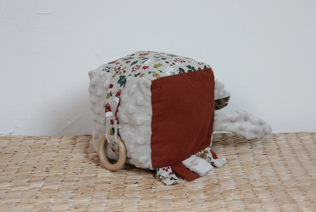 Awakening Cube - Fox Collection - Brick Red / Taupe
