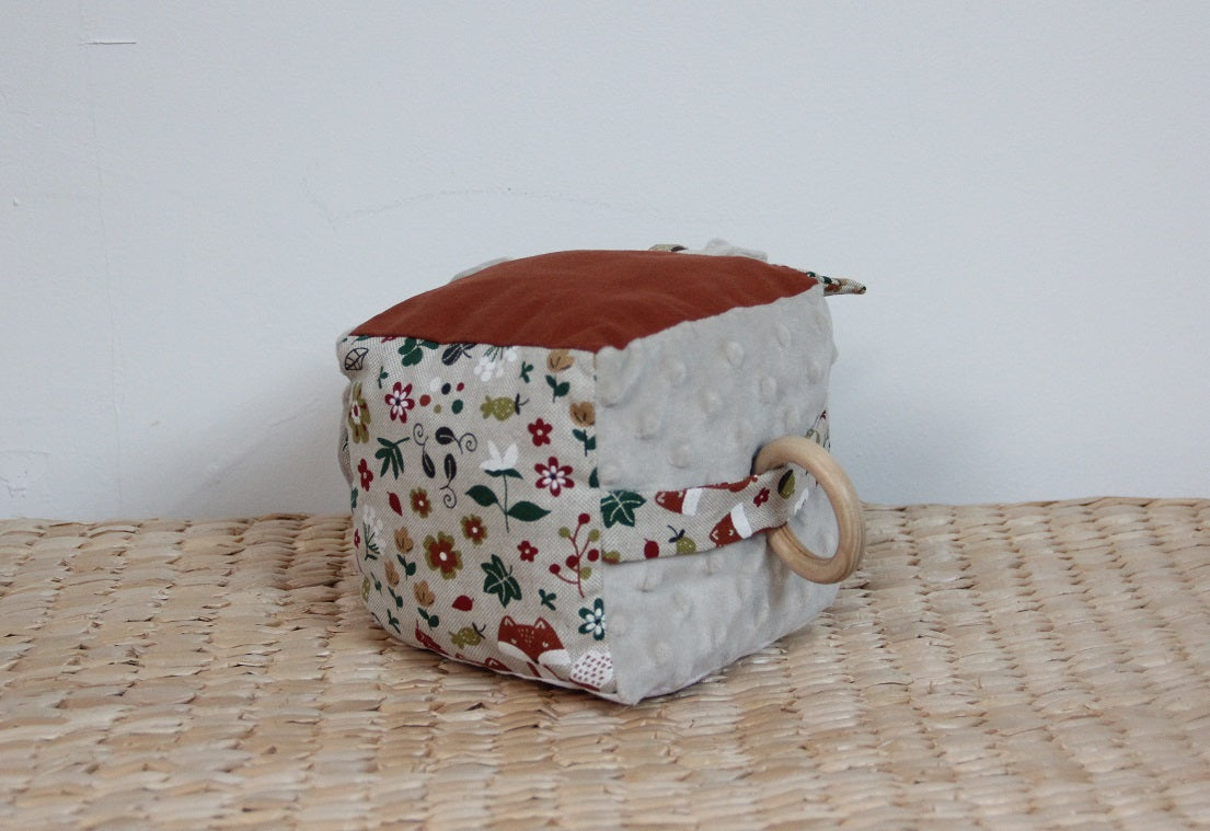 Awakening Cube - Fox Collection - Brick Red / Taupe