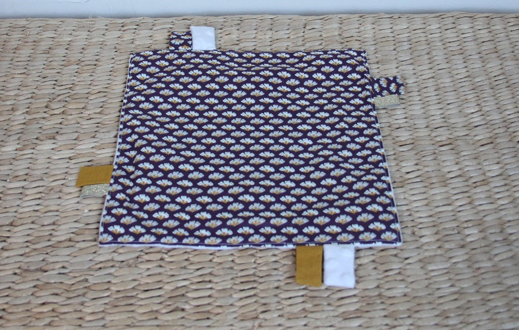 Doudou étiquettes - Collection Coquillage - Blanc/Grenat