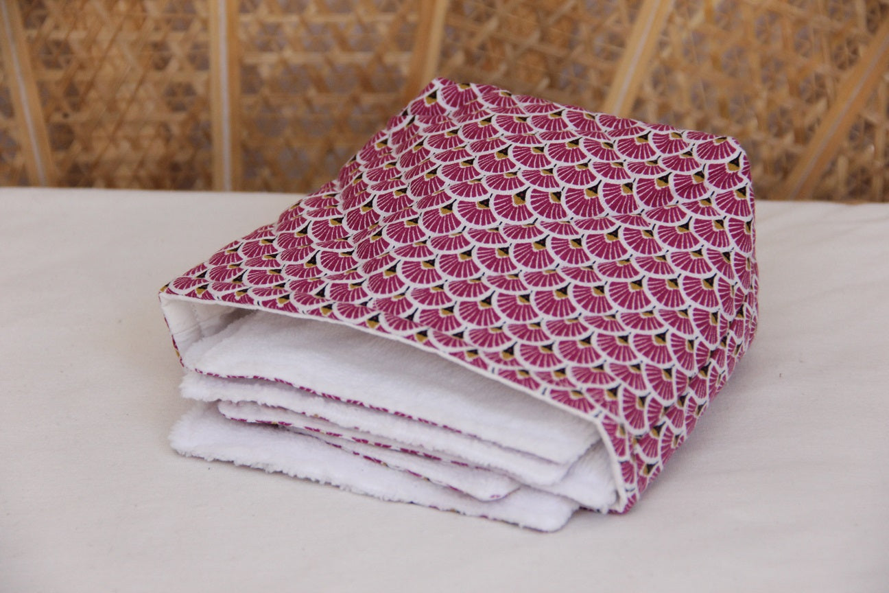 Toiletry Kit - White/Raspberry Fan