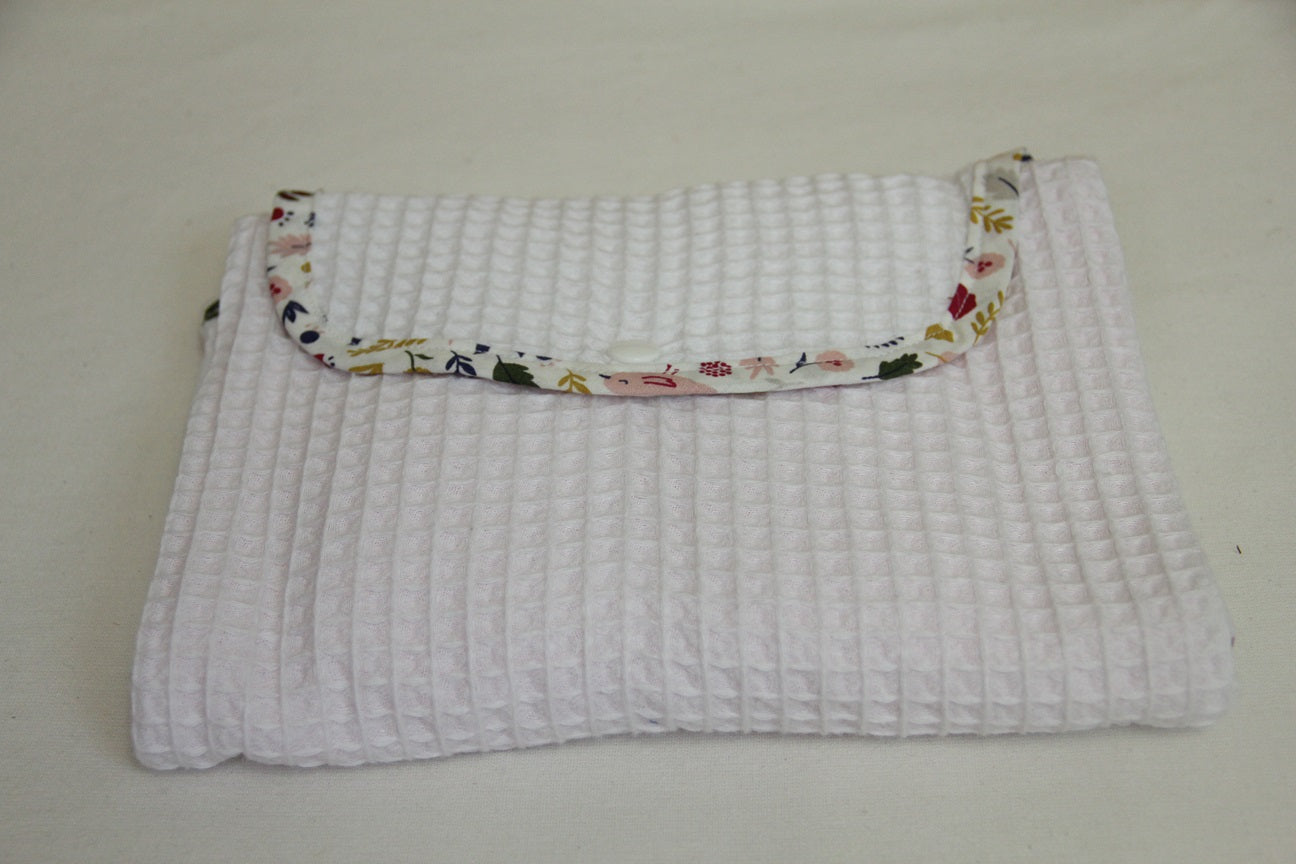 Tapis nomade Naissance Nid d'abeille Blanc / Rose