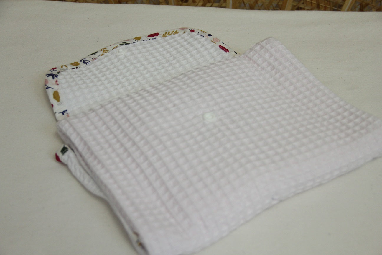 Tapis nomade Naissance Nid d'abeille Blanc / Rose