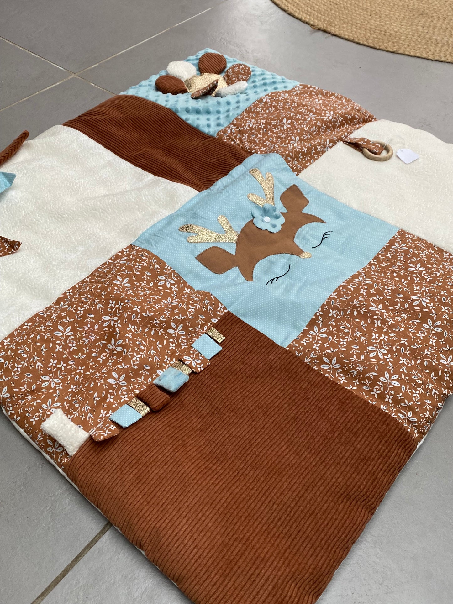 Tapis d'éveil 2 - Collection Fleurs d'Automnes - Fabrication artisanale vue depliée