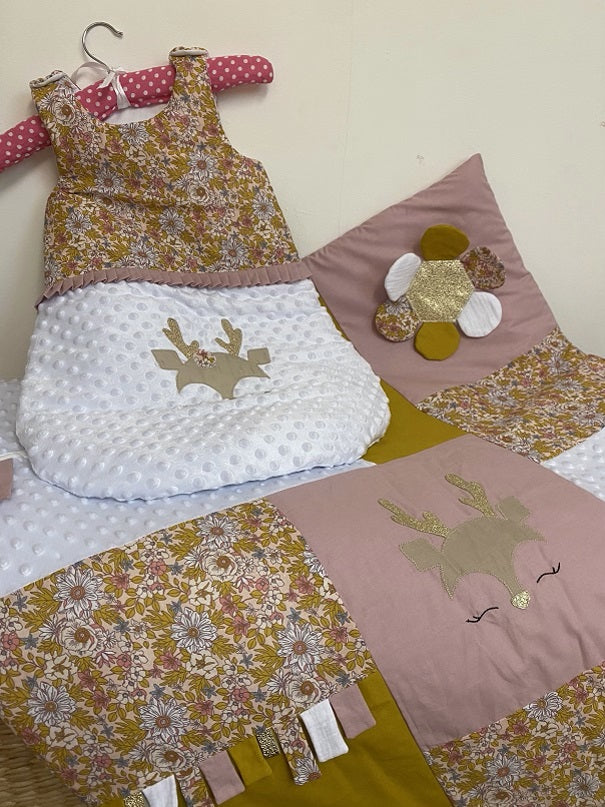 Tapis d'éveil - Collection petit cerf - Moutarde/Rose - Fabrication artisanale vue collection