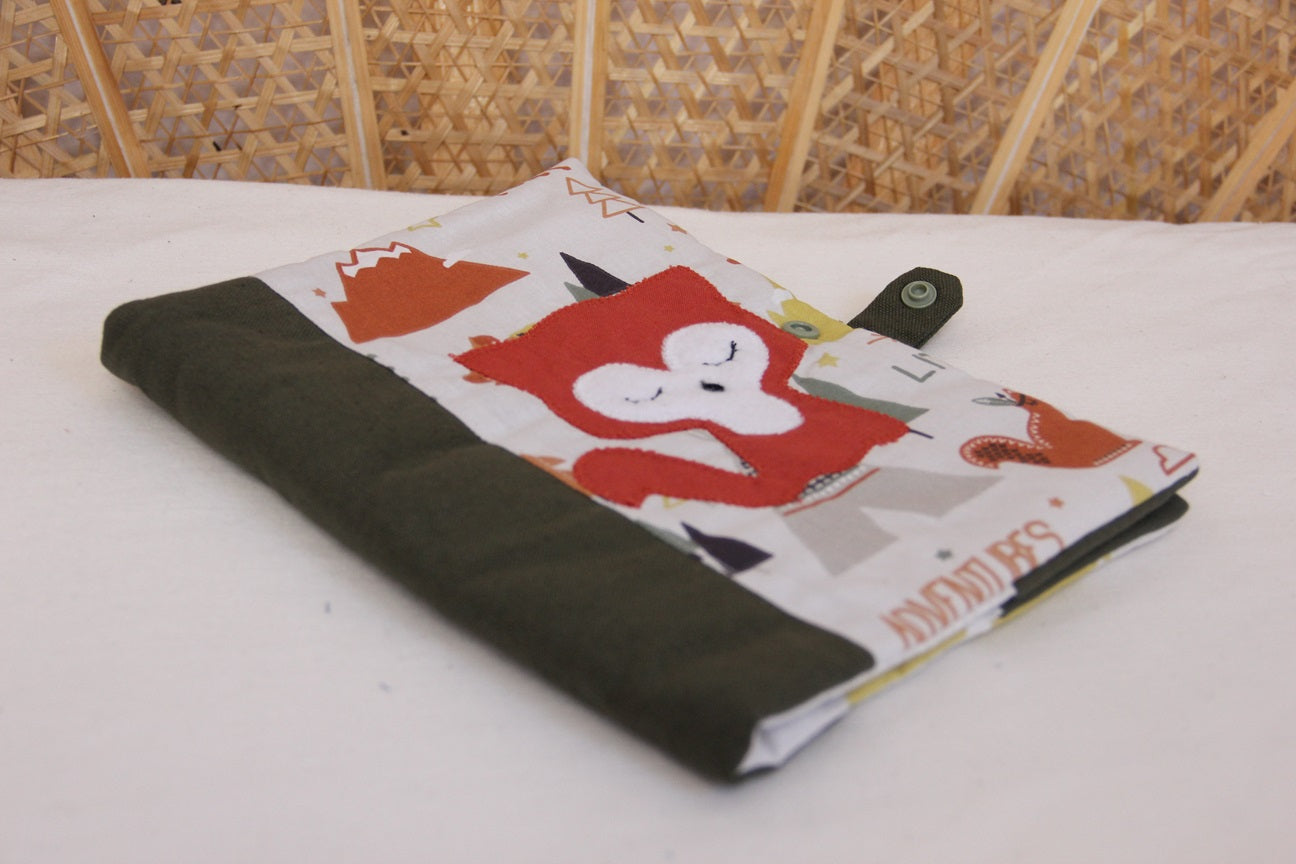 protège carnet de santé bébé fait main thème renard tons rouille crème vue 2