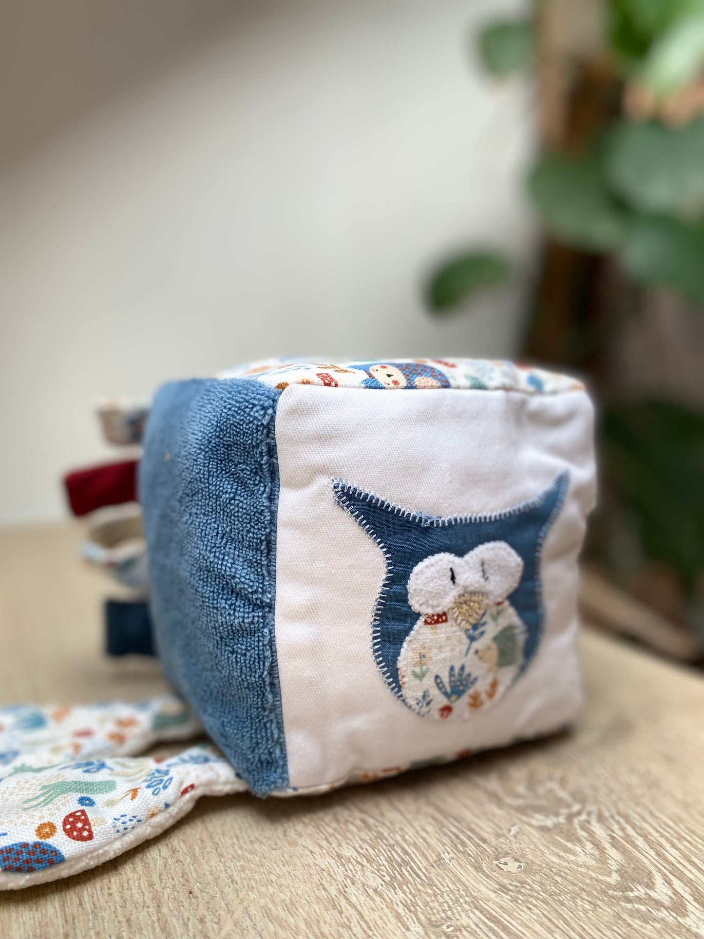 Cube éveil - Collection Hibou - Bleu/Rouge/Blanc