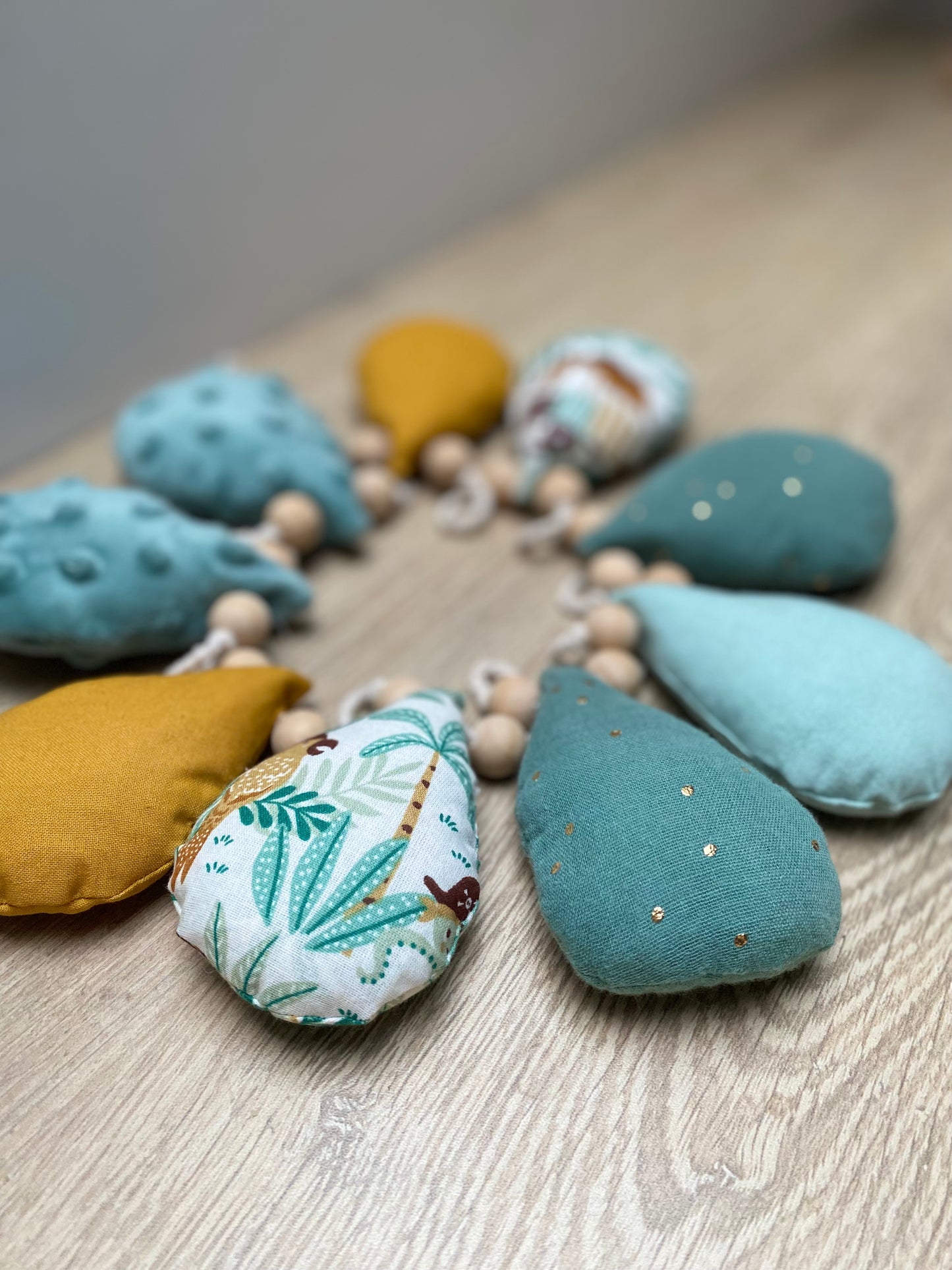 Guirlandes gouttes - Vert d'eau/Moutarde