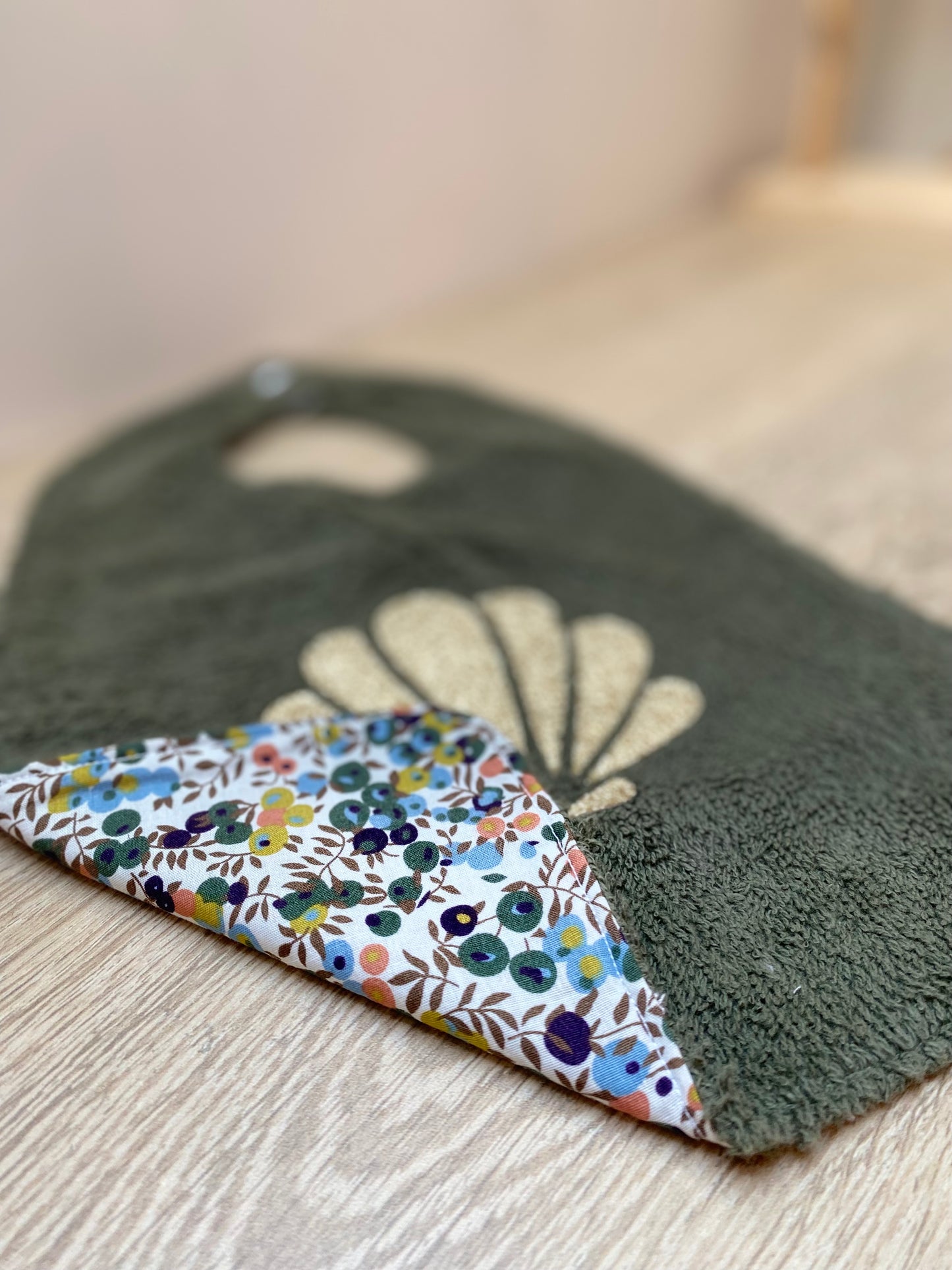 Bavoir - Collection Coquillage - Kaki/Liberty Kaki