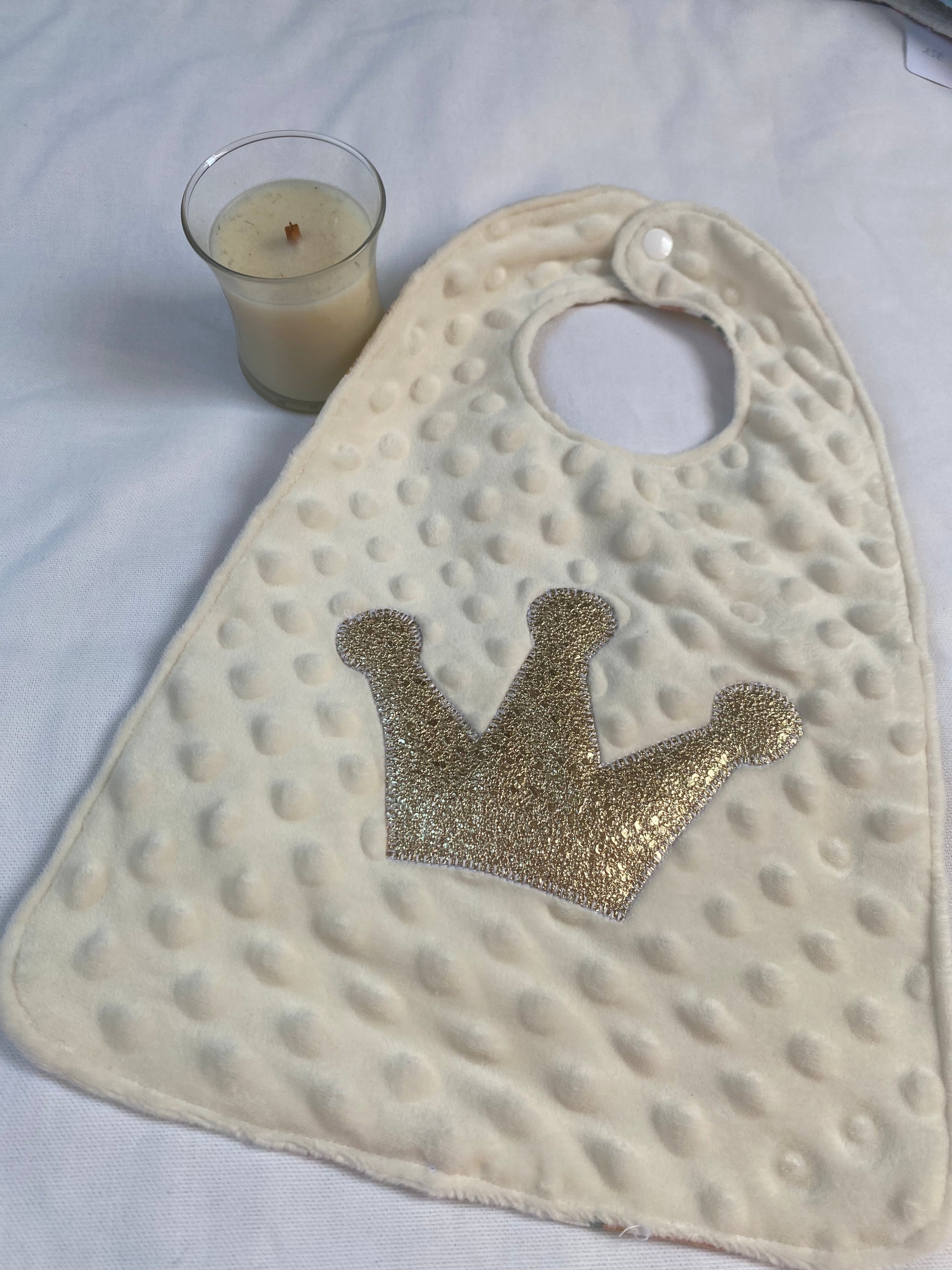 Bavoir - Collection Prince & princesses - Crème/Saumon - Fabrication artisanale
