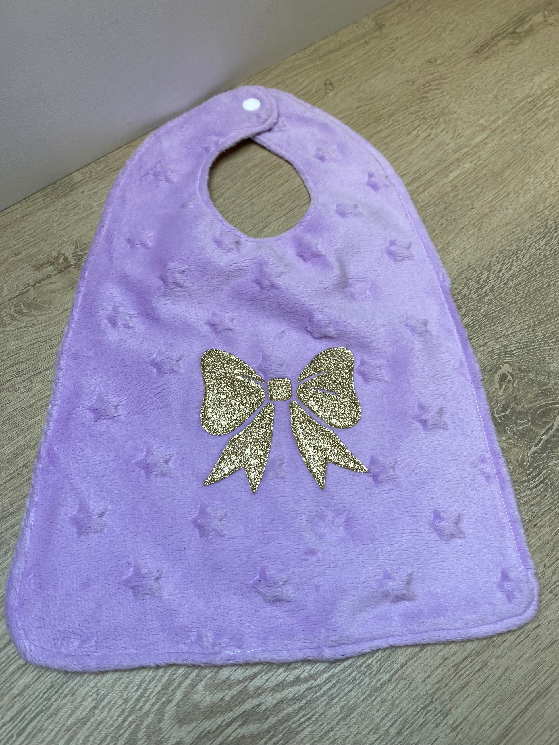 Bavoir - Collection Noeud Papillon - Parme/Liberty parme - Fabrication artisanale - vue face