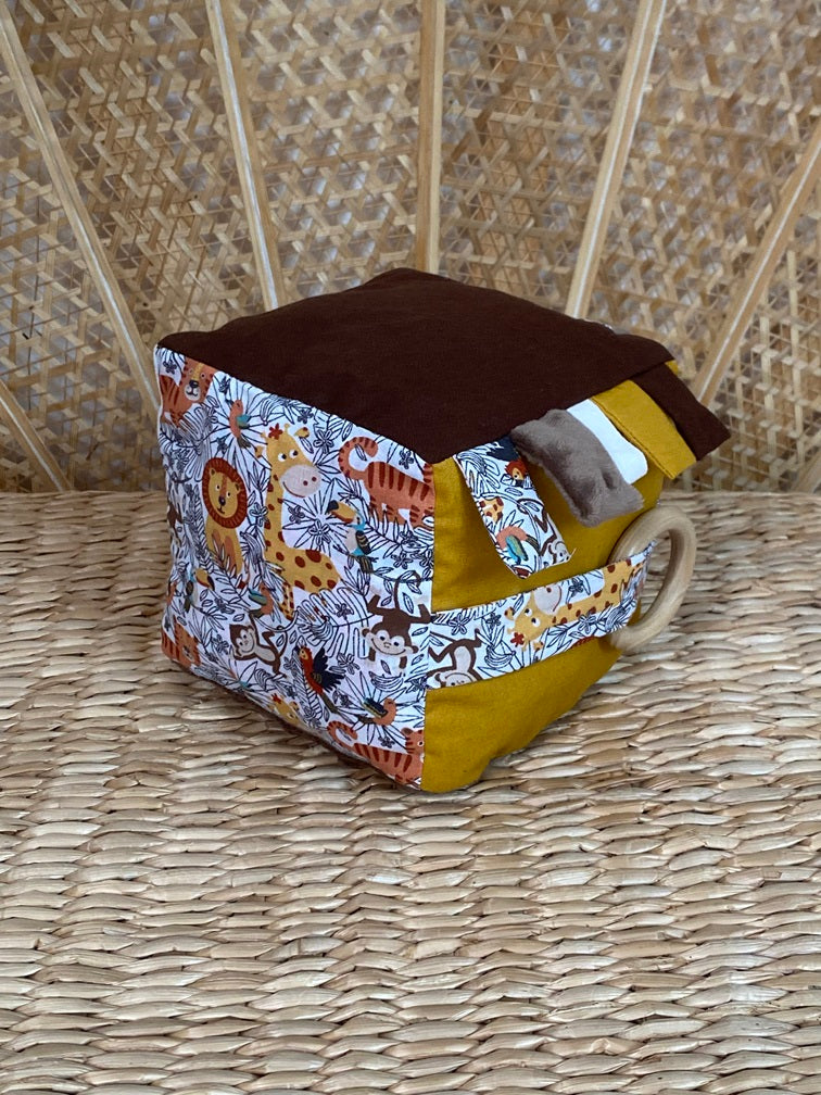 Cube éveil - Collection Jungle - Marron/Moutarde - Fabrication artisanale vue anneau