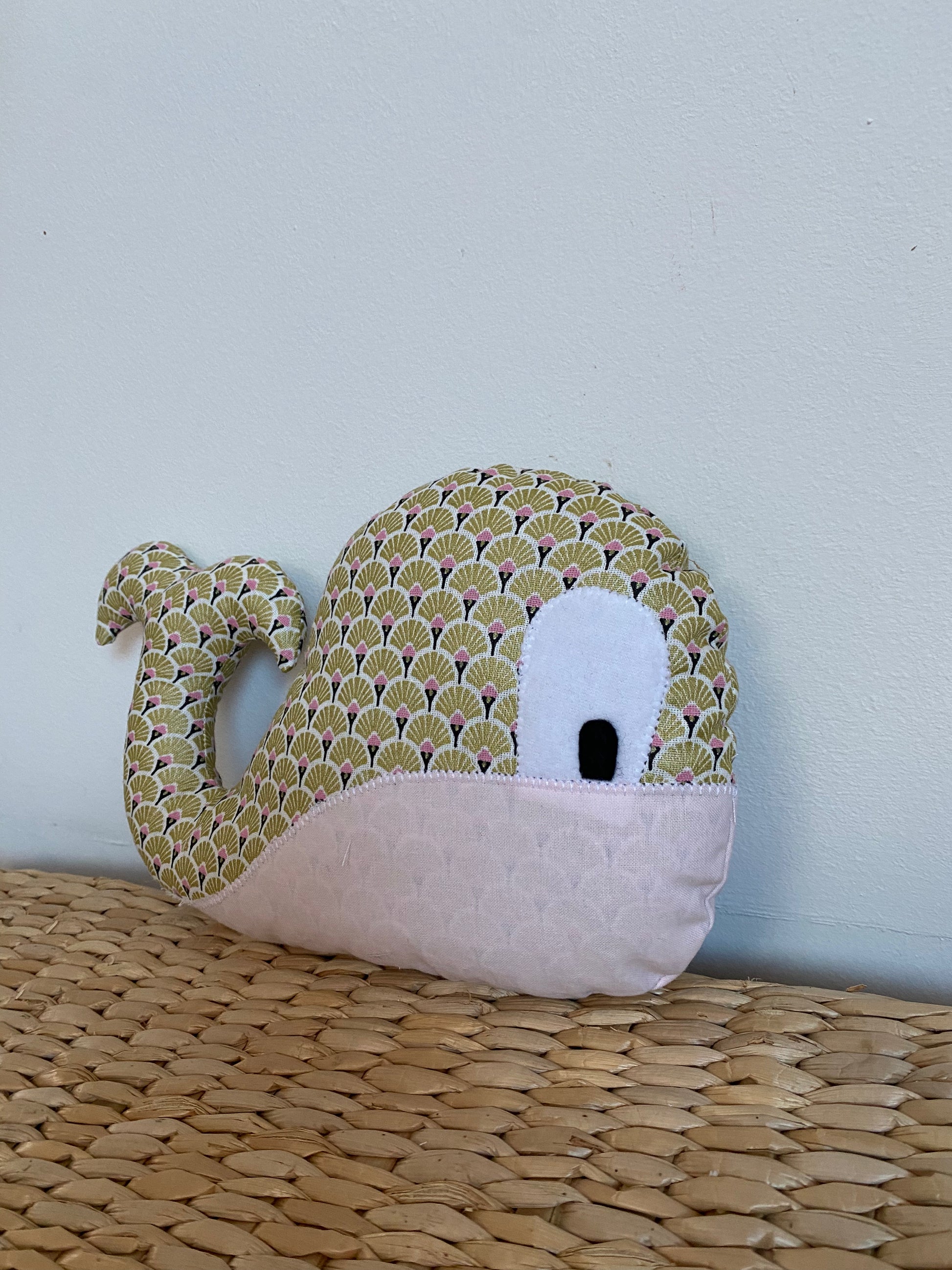 Doudou Baleine - Doré/Rose - fabrication artisanale