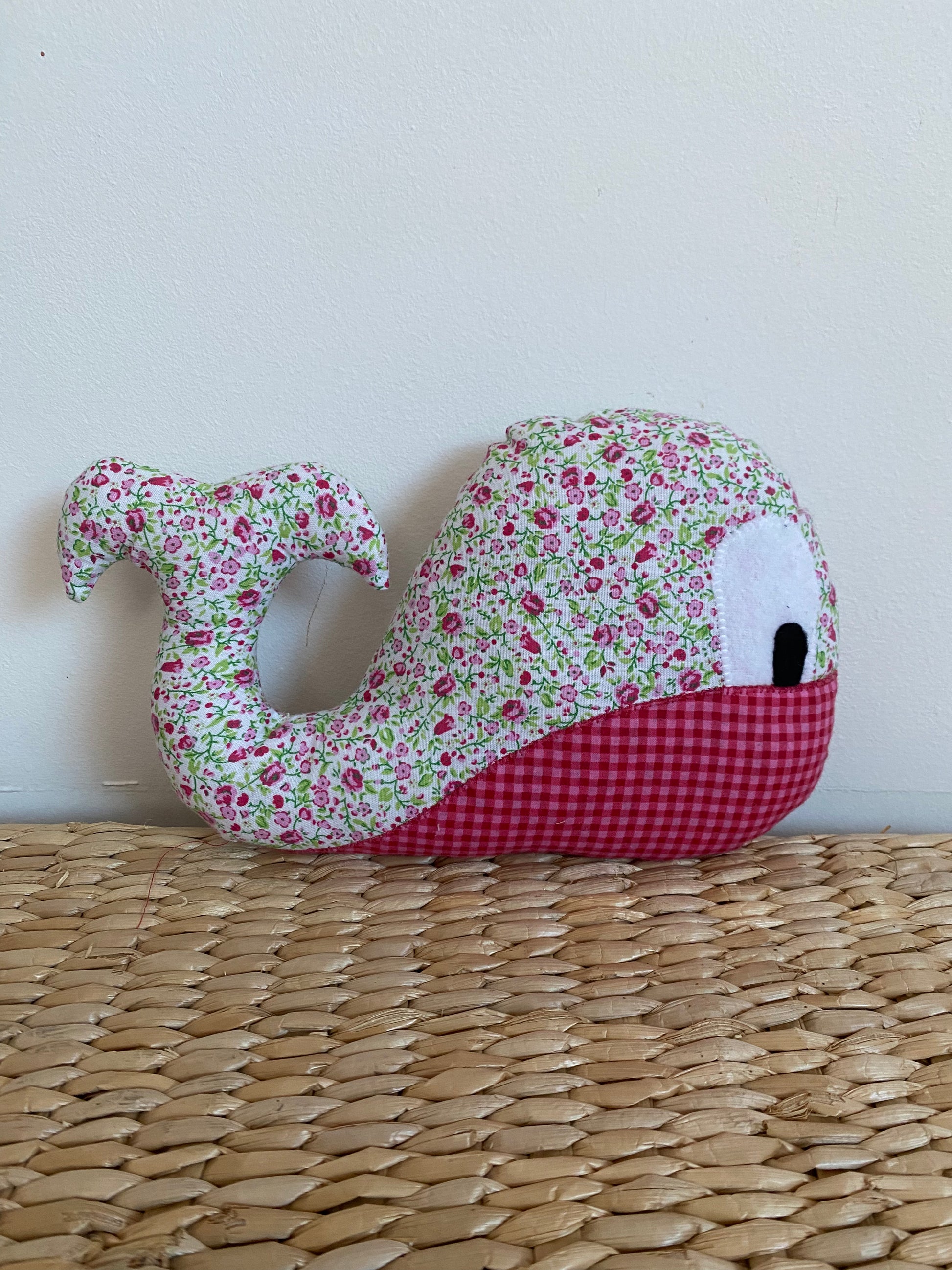 Doudou Baleine - Liberty rose fuchsia/Fuchsia - Fabrication artisanale
