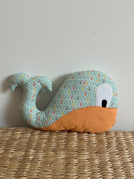 Doudou Baleine - Bleu/orange - Fabrication artisanale vue face