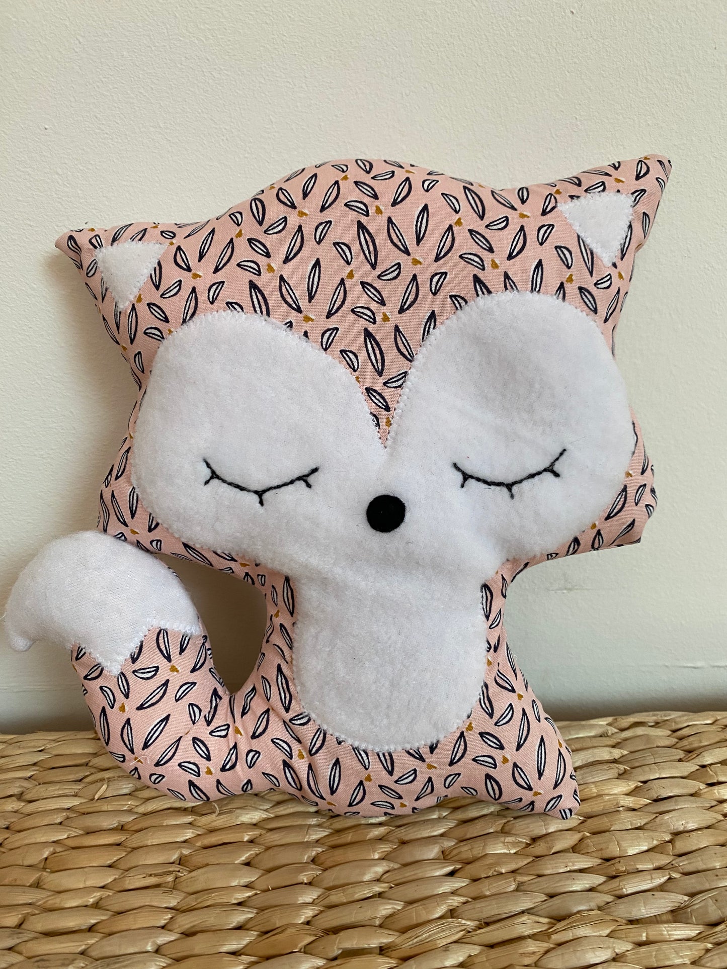 Doudou Renard moyen - feuille vieux rose - fabrication artisanale vue face