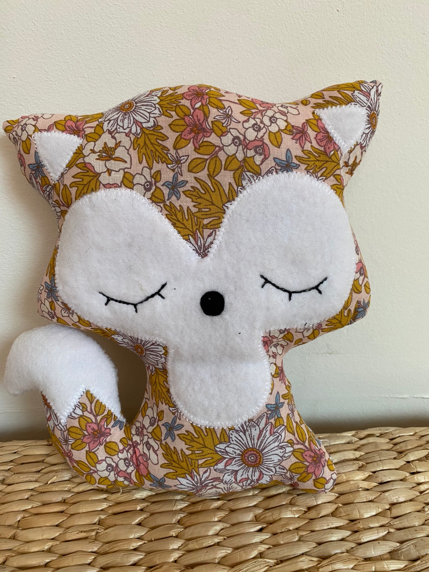 Doudou Renard moyen - Fleurs moutarde et rose - Fabrication artisanale