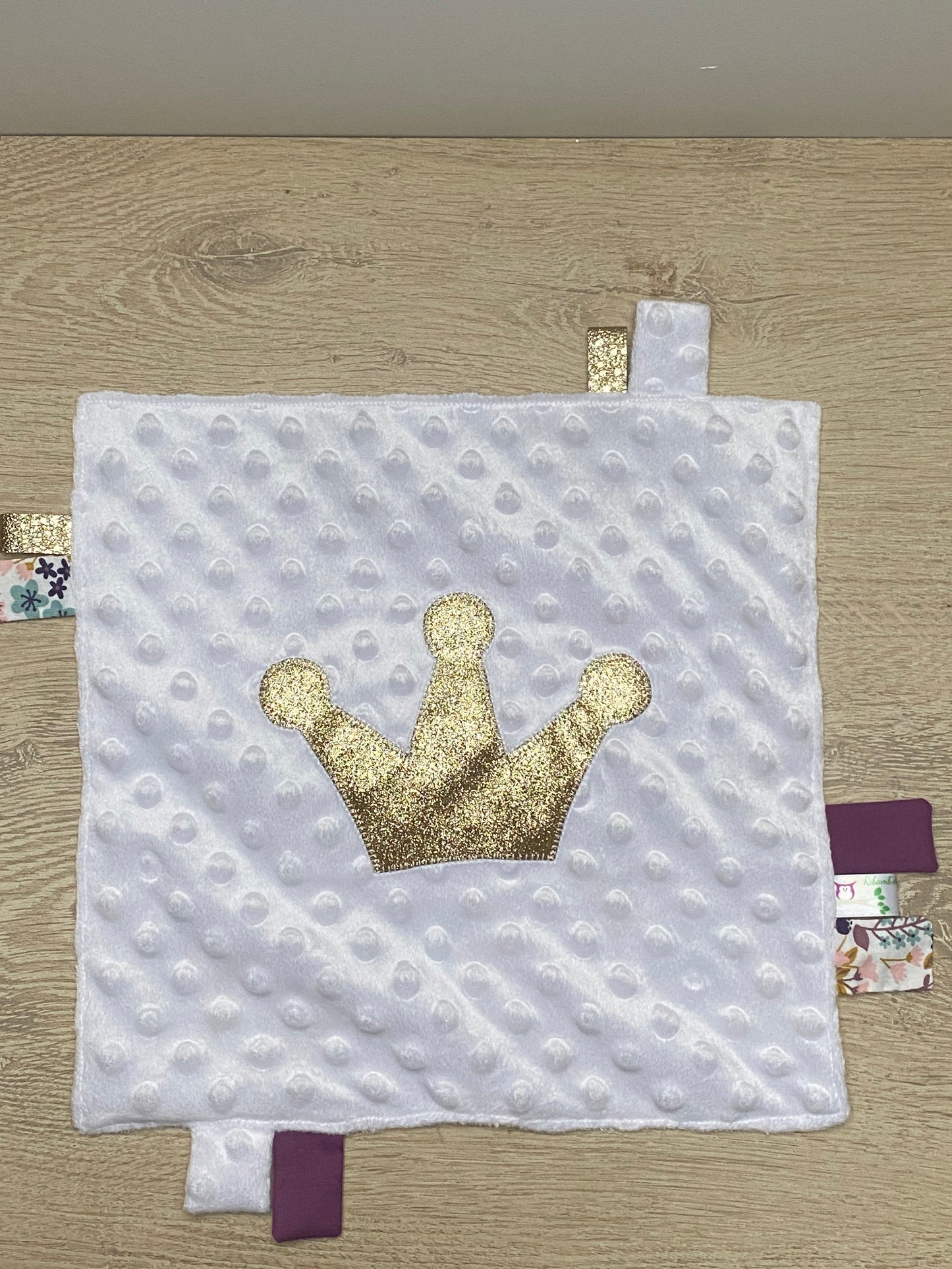 Doudou étiquettes - Collection Princes&Princesses - Violet/Blanc/Rose - Fabrication artisanale vue face