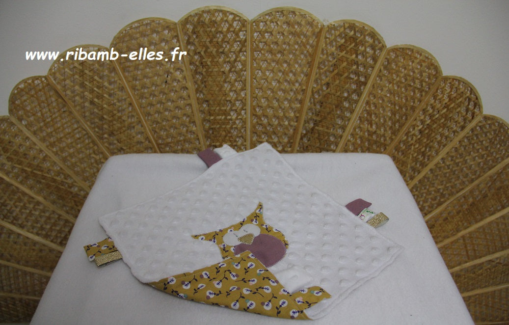 Doudou étiquettes - Collection Hibou - Moutarde/Parme - Fabrication  artisanale