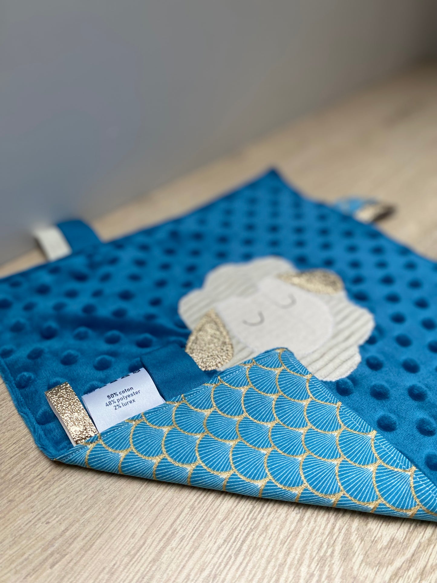 Doudou étiquettes - Collection Mouton - Bleu/Crème - Fabrication artisanale