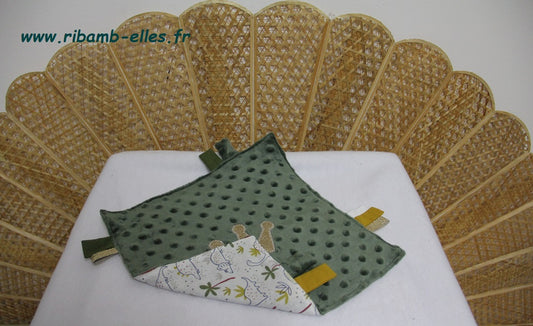 Doudou étiquettes - Collection Princes&Princesses - Kaki - Fabrication artisanale