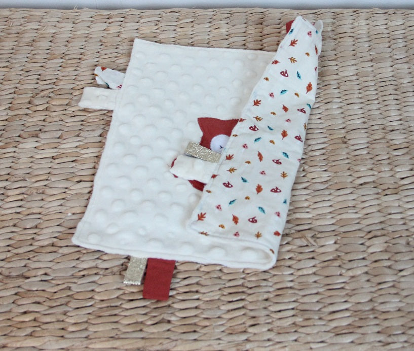 Doudou étiquettes - Collection Renard - Crème / Rouille - Fabrication artisanale vue2