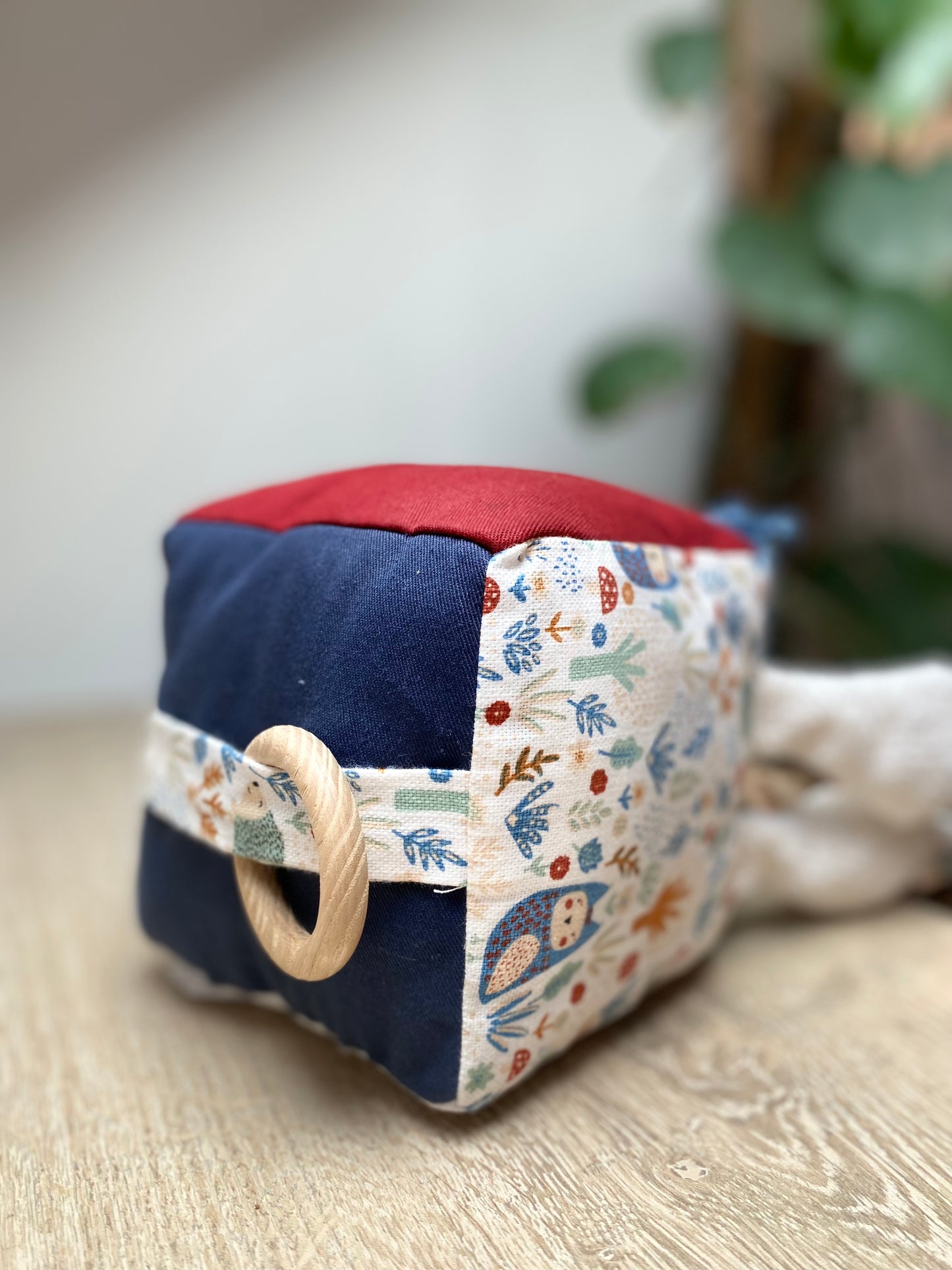 Cube éveil - Collection Hibou - Bleu/Rouge/Blanc