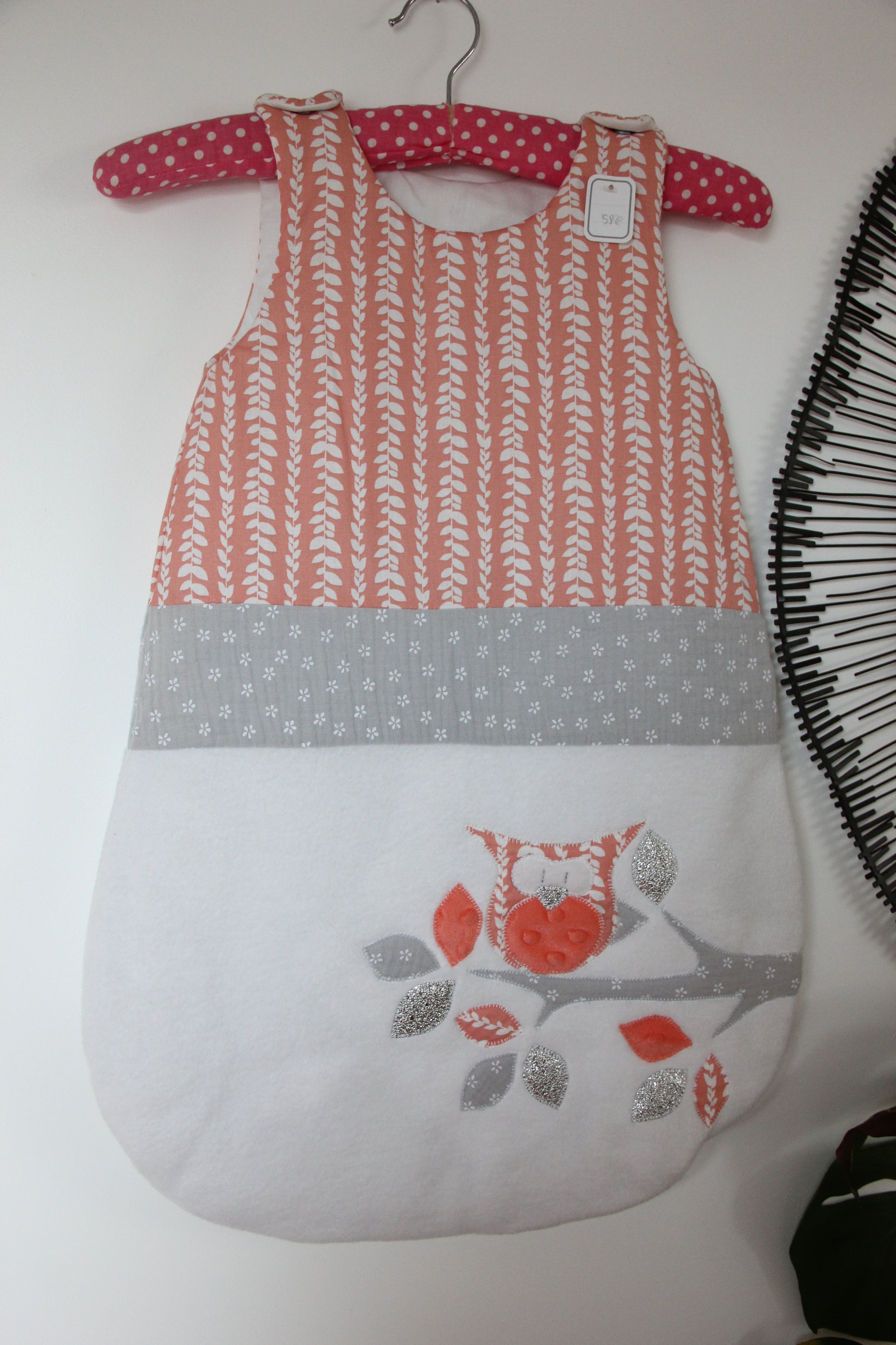 Gigoteuse 0-6M Mi saison - fait main – motif hiboux - blanc/corail | Fabrication française