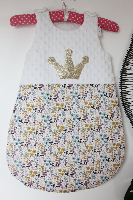 Gigoteuse 0-6M Mi saison - fait main – motif princesses - rose/violet | Fabrication française
