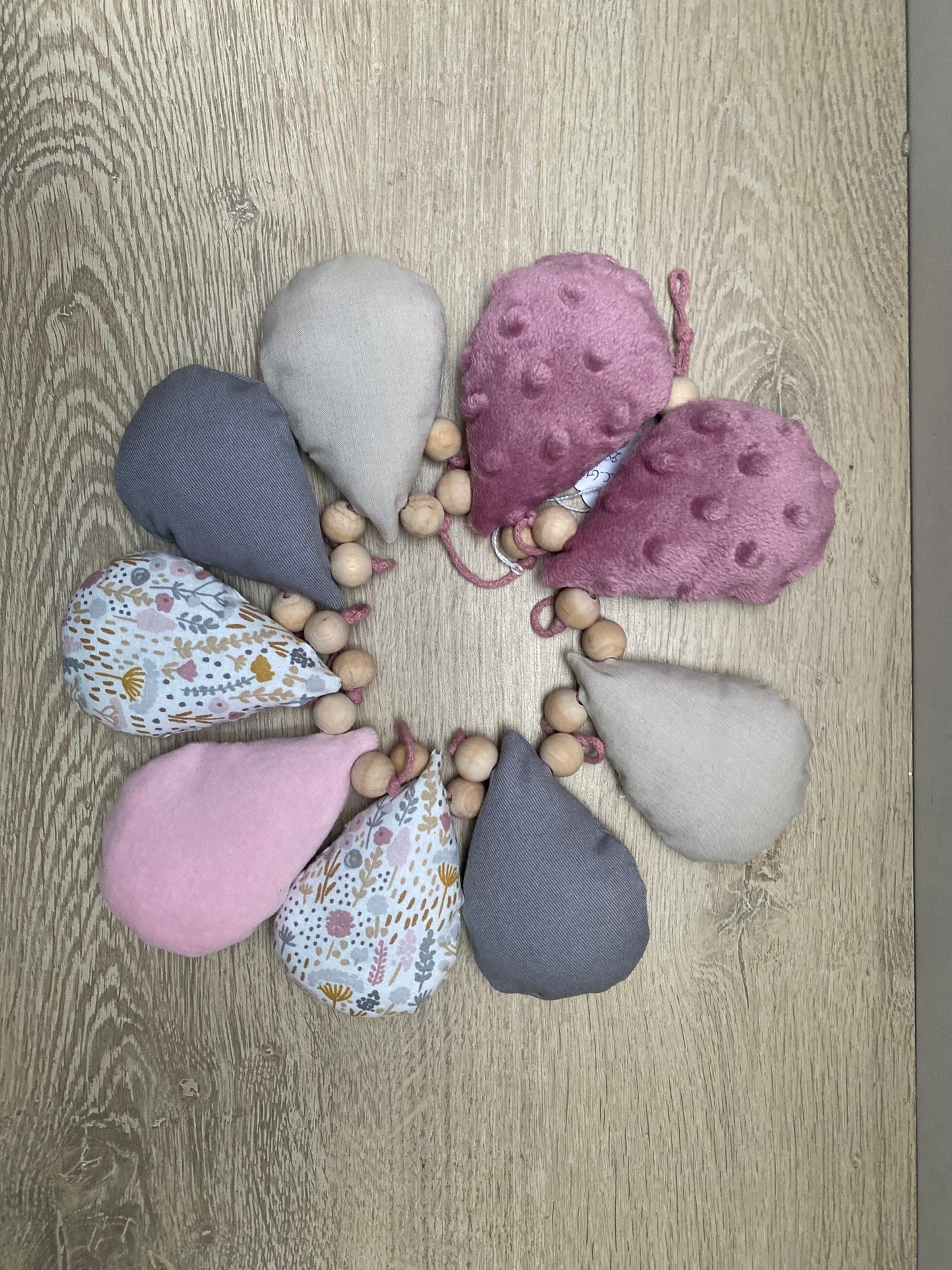 Guirlandes gouttes - Rose/Vieux rose/Gris - fabrication française vue dessus