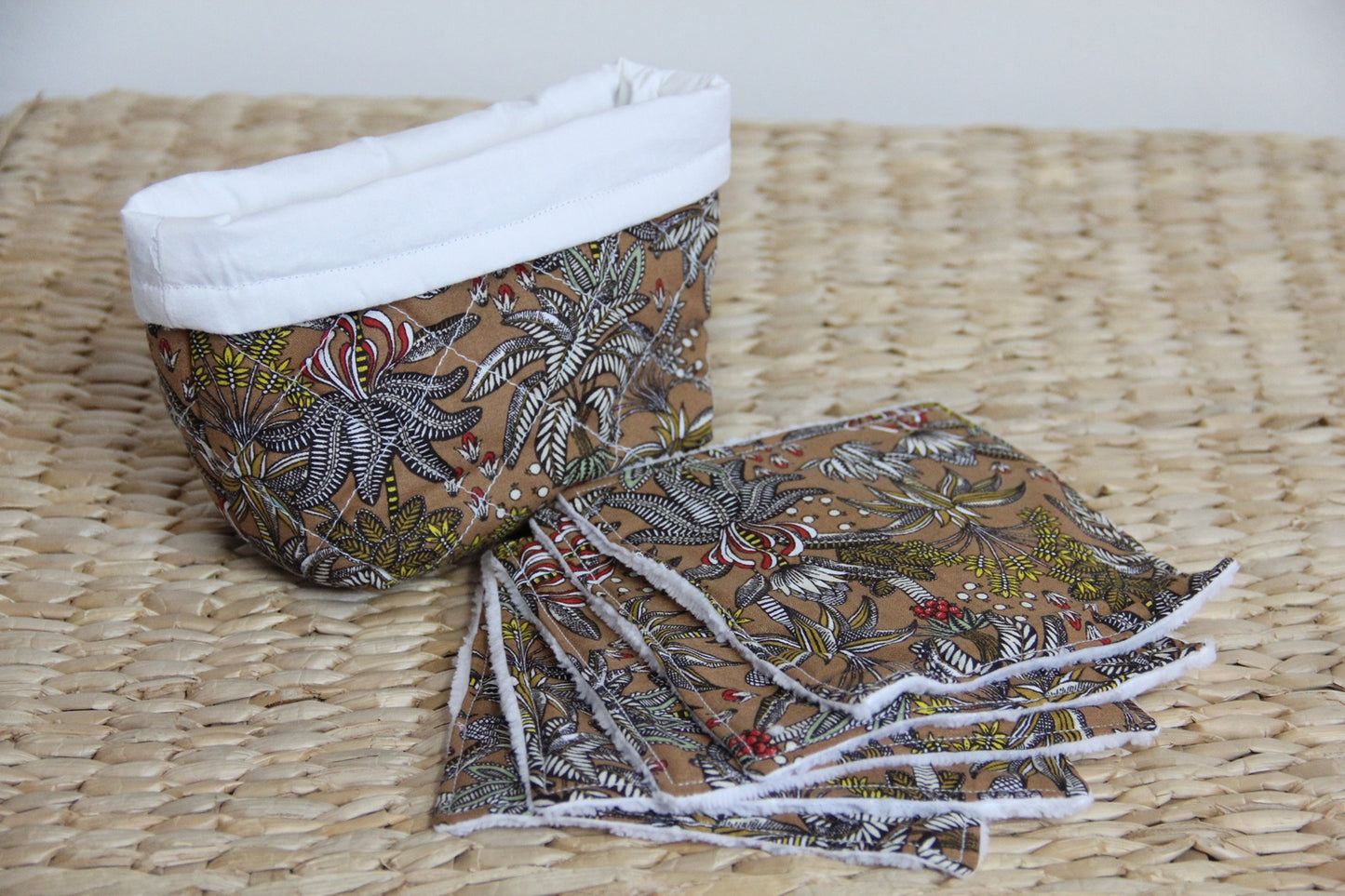 Wipes Basket - White/Jungle Brown