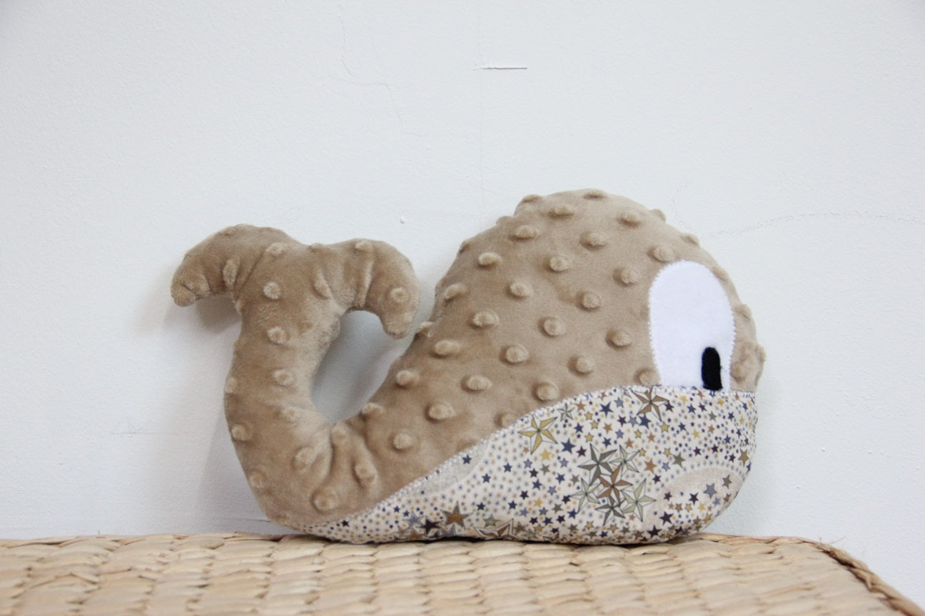 Doudou Baleine - Taupe / Liberty beige