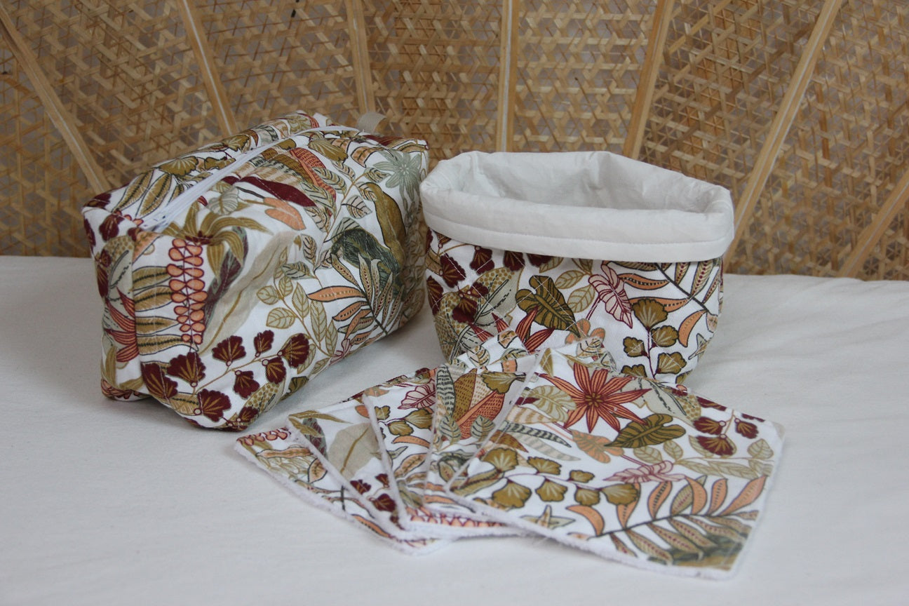 Toiletry Kit - White/Gold Jungle