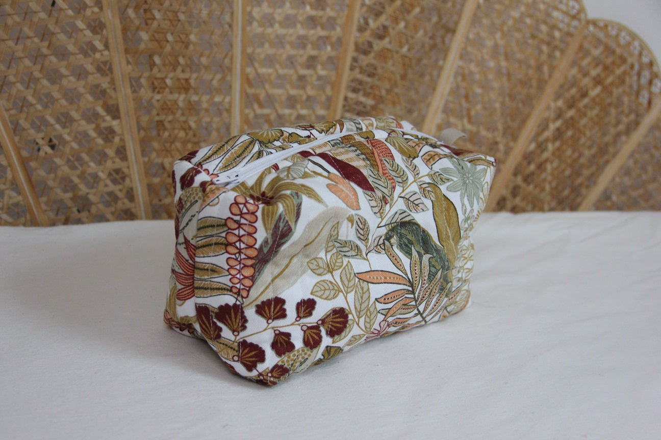 Toiletry Kit - White/Gold Jungle