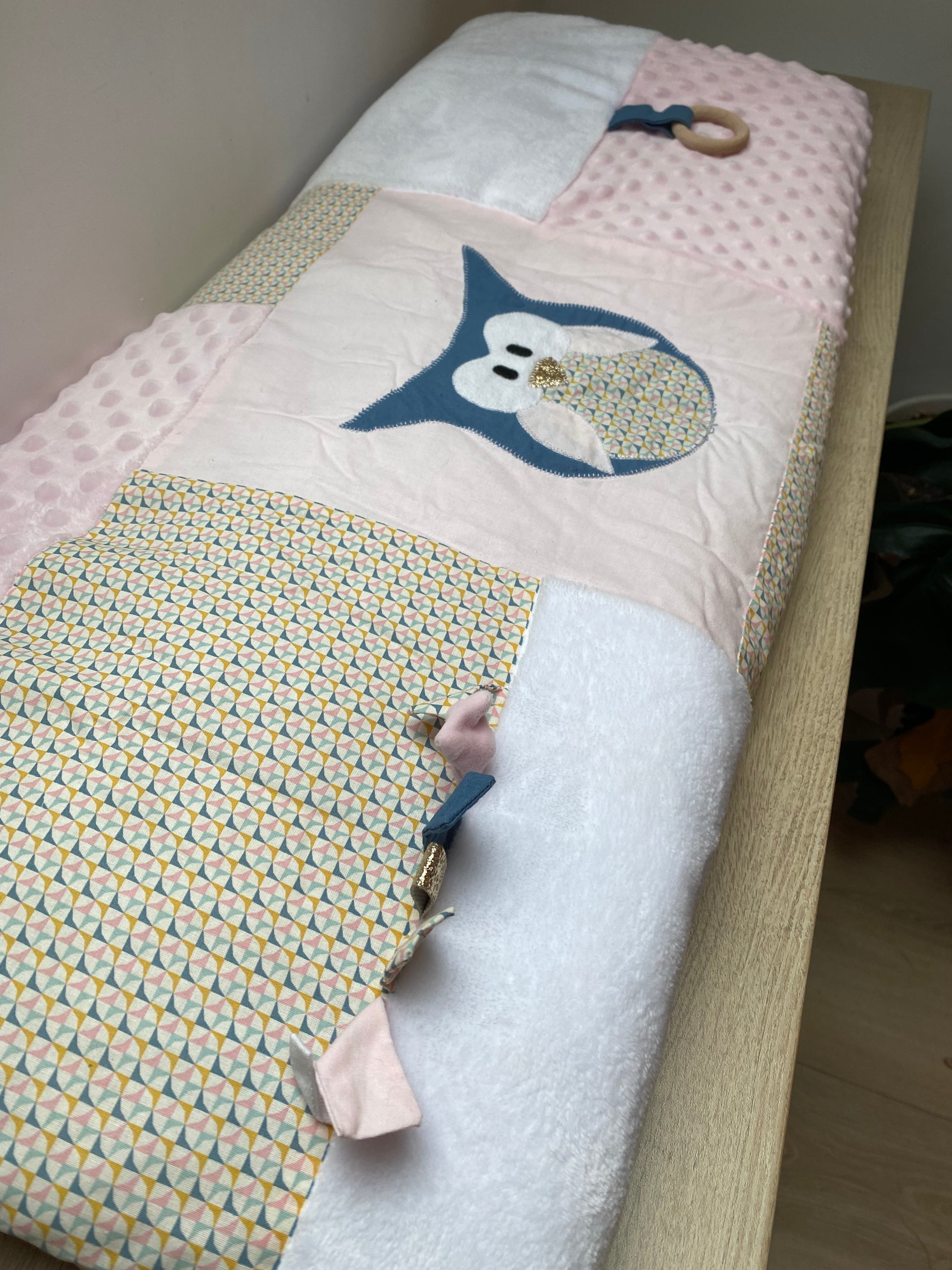 Tapis d'éveil - Collection Hibou - Rose/Bleu - Fabrication artisanale - vue milieu