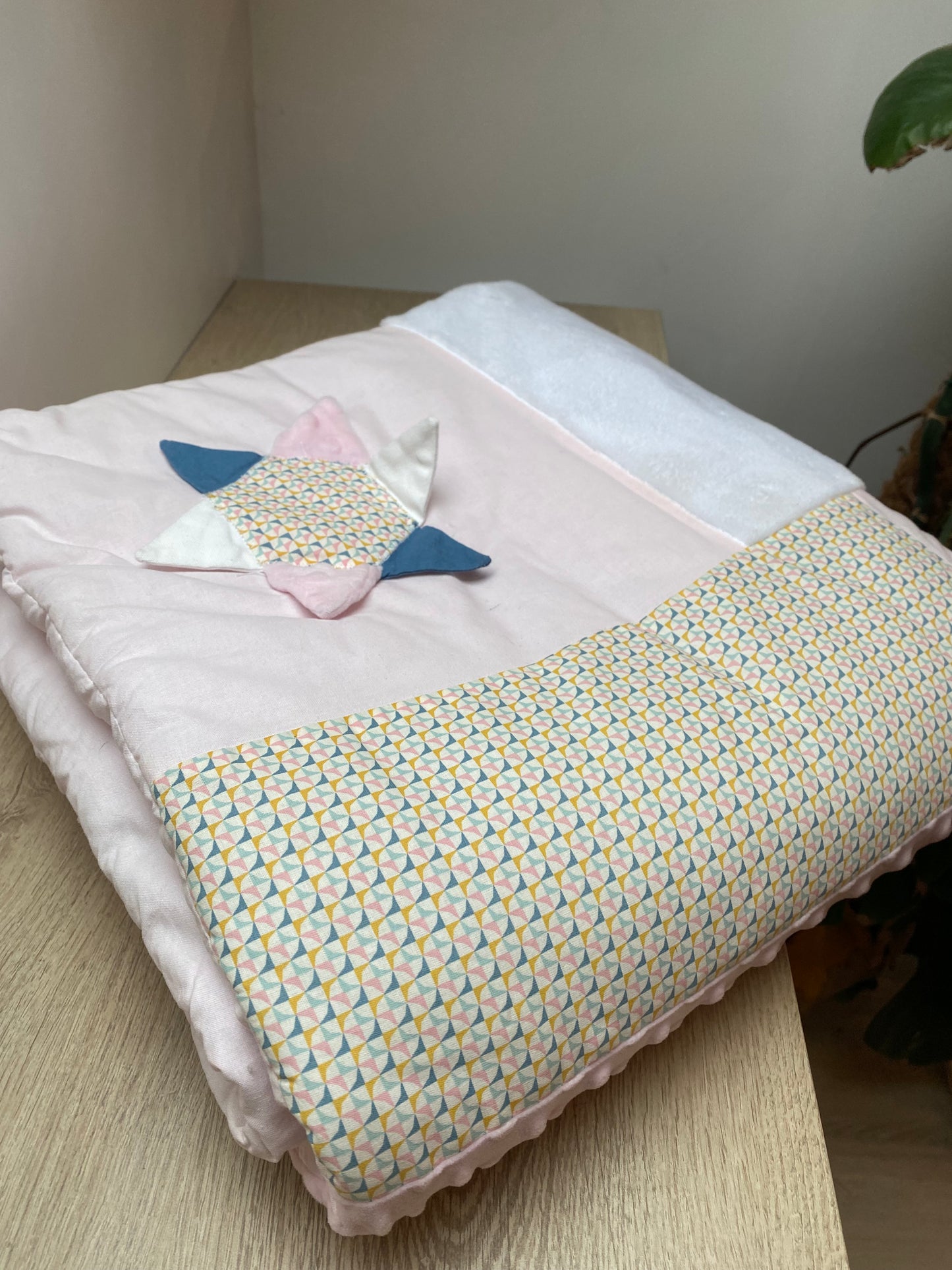 Tapis d'éveil - Collection Hibou - Rose/Bleu - Fabrication artisanale vue pliee