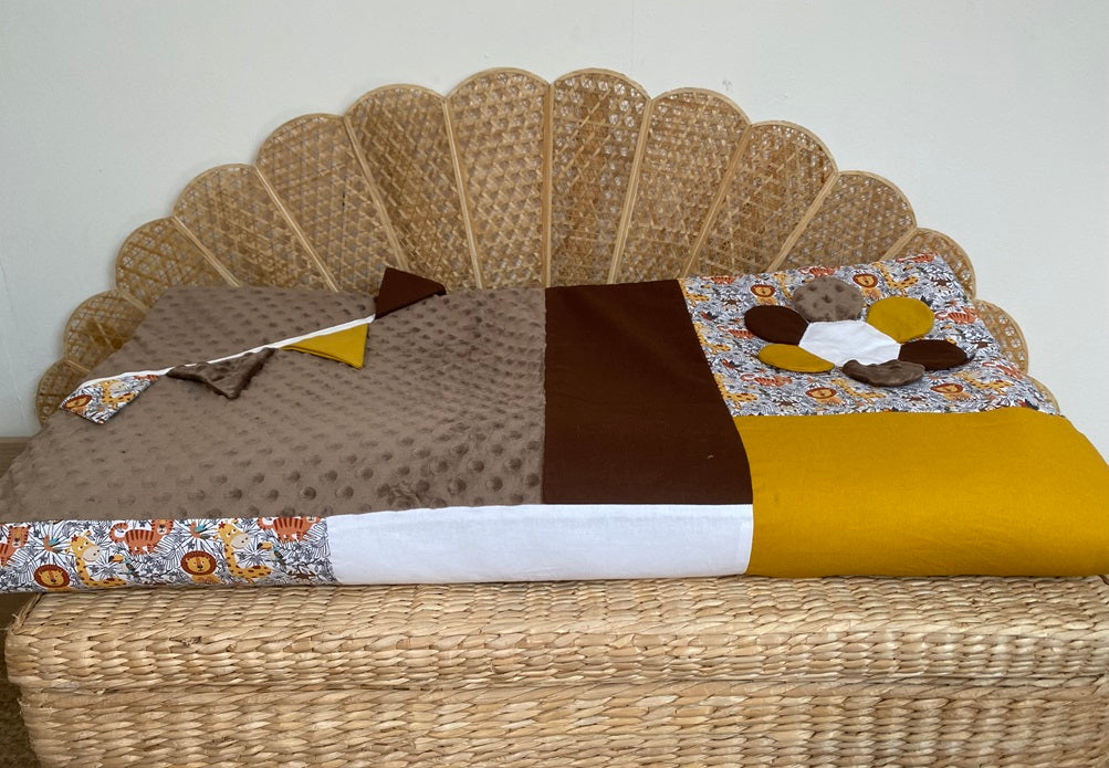 Tapis d'éveil - Collection Jungle - Marron/Moutarde - Fabrication artisanale vue pliée