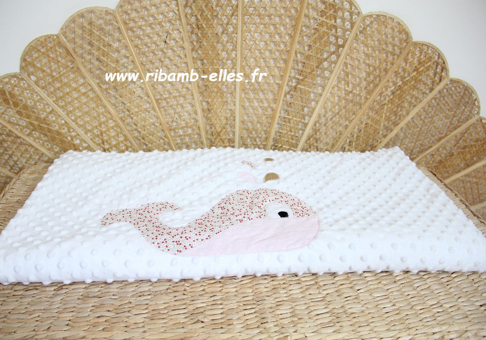 couverture bébé fait main baleine pour poussette rose et liberty vue détails