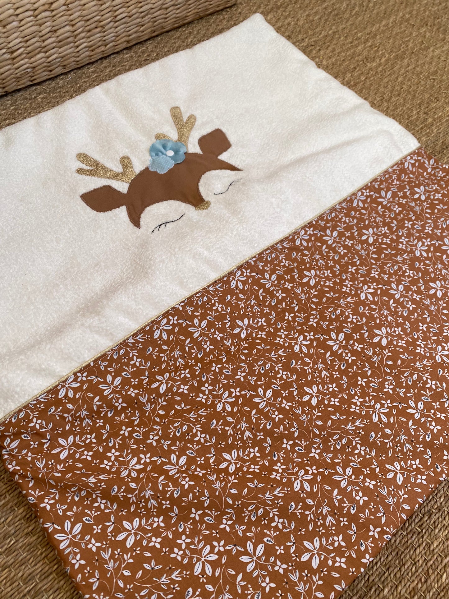 couverture bébé fait main petit cerf pour poussette marron et liberty vue2