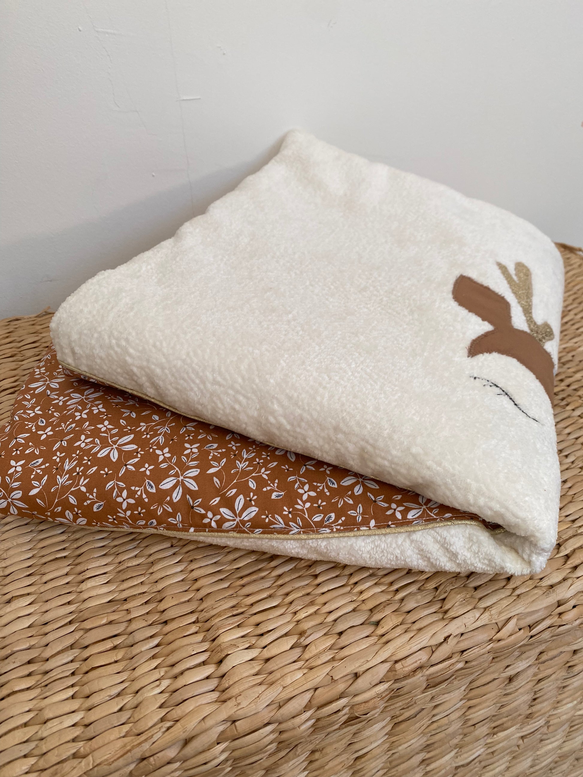 couverture bébé fait main petit cerf pour poussette marron et liberty vue5