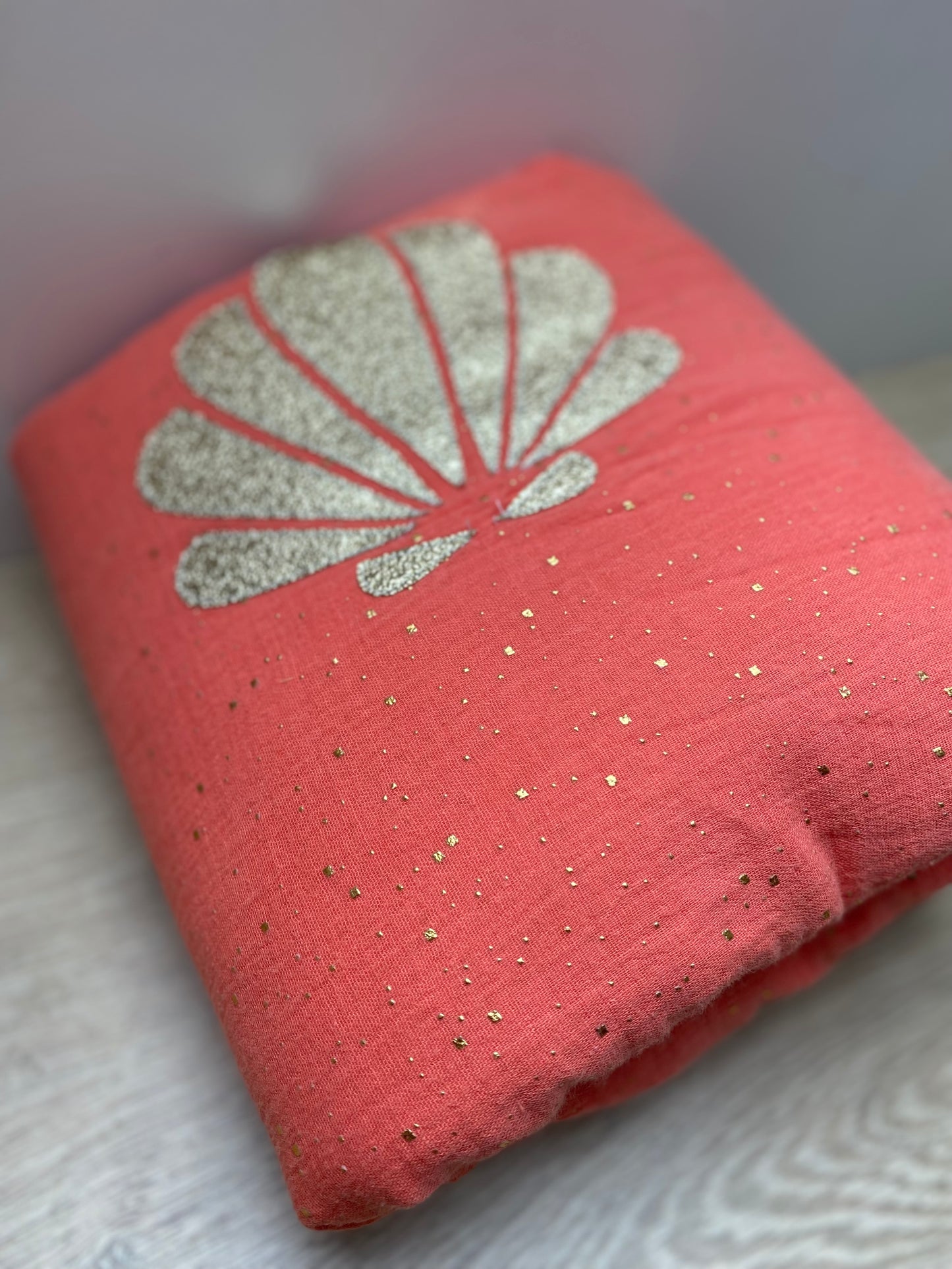 couverture bébé fait main coquillage pour poussette corail
