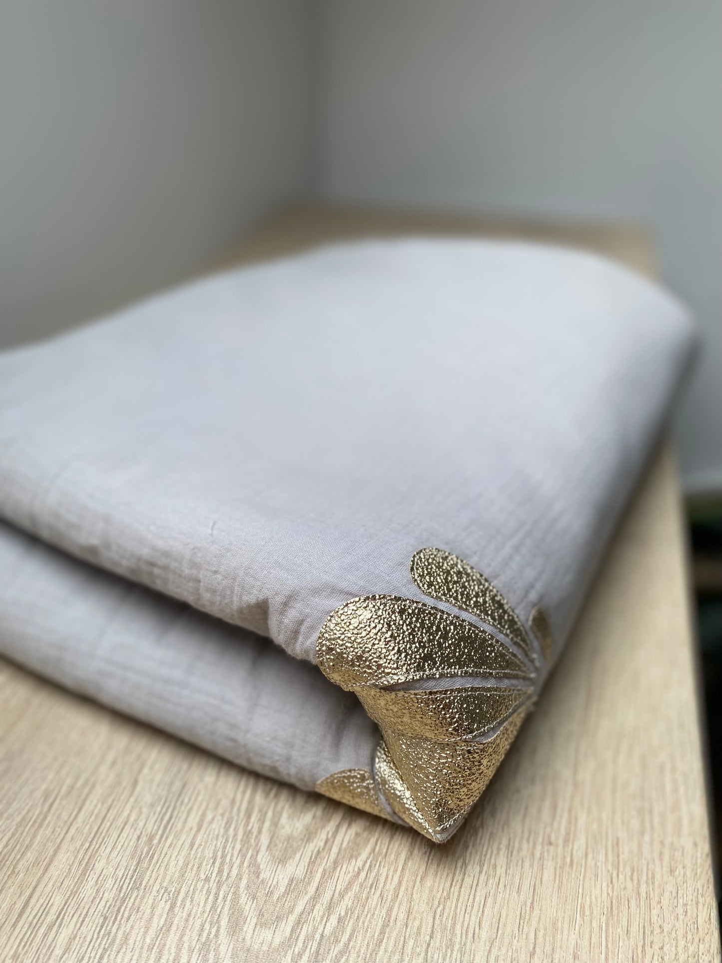 couverture bébé fait main coquillage pour poussette gris vue1