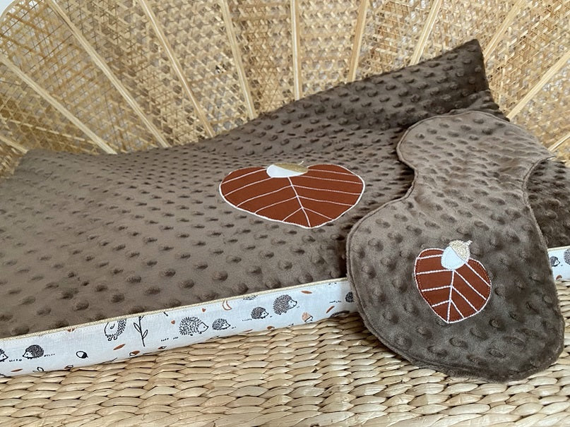 couverture bébé fait main feuille pour poussette marron et crème vue collection