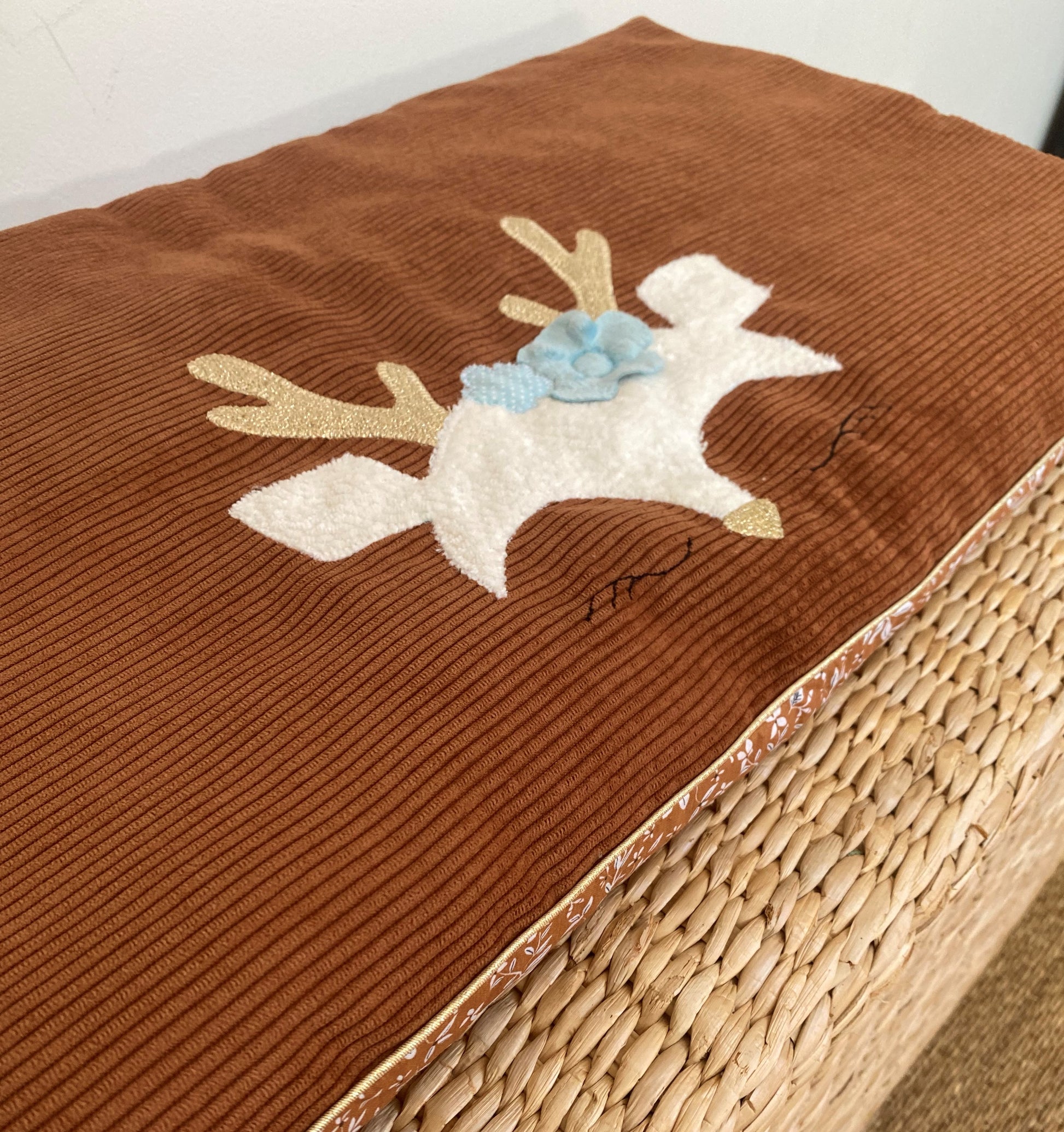 couverture bébé fait main petit cerf pour poussette noisette et marron