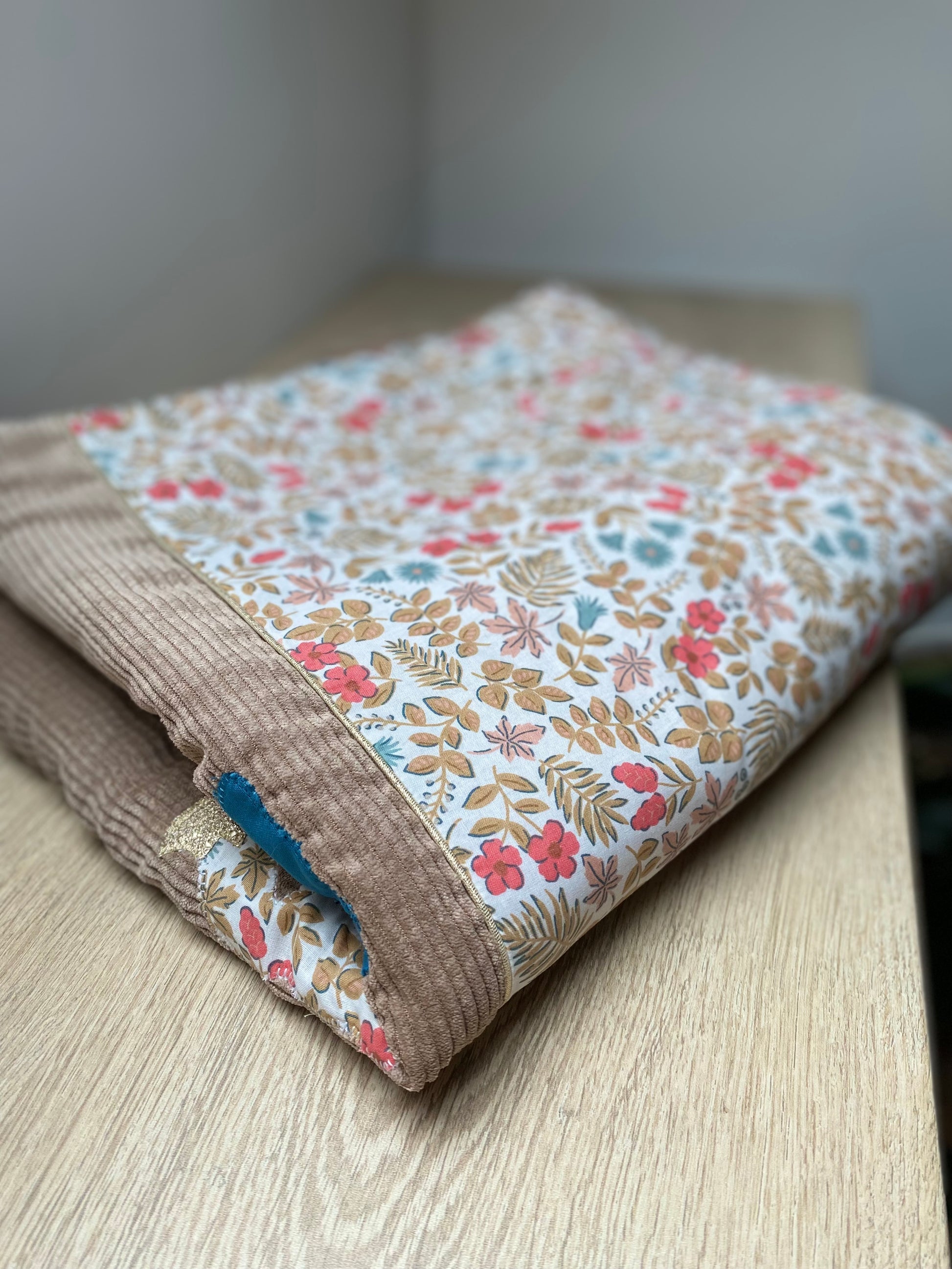 couverture bébé fait main renard pour poussette marron et liberty vue 3