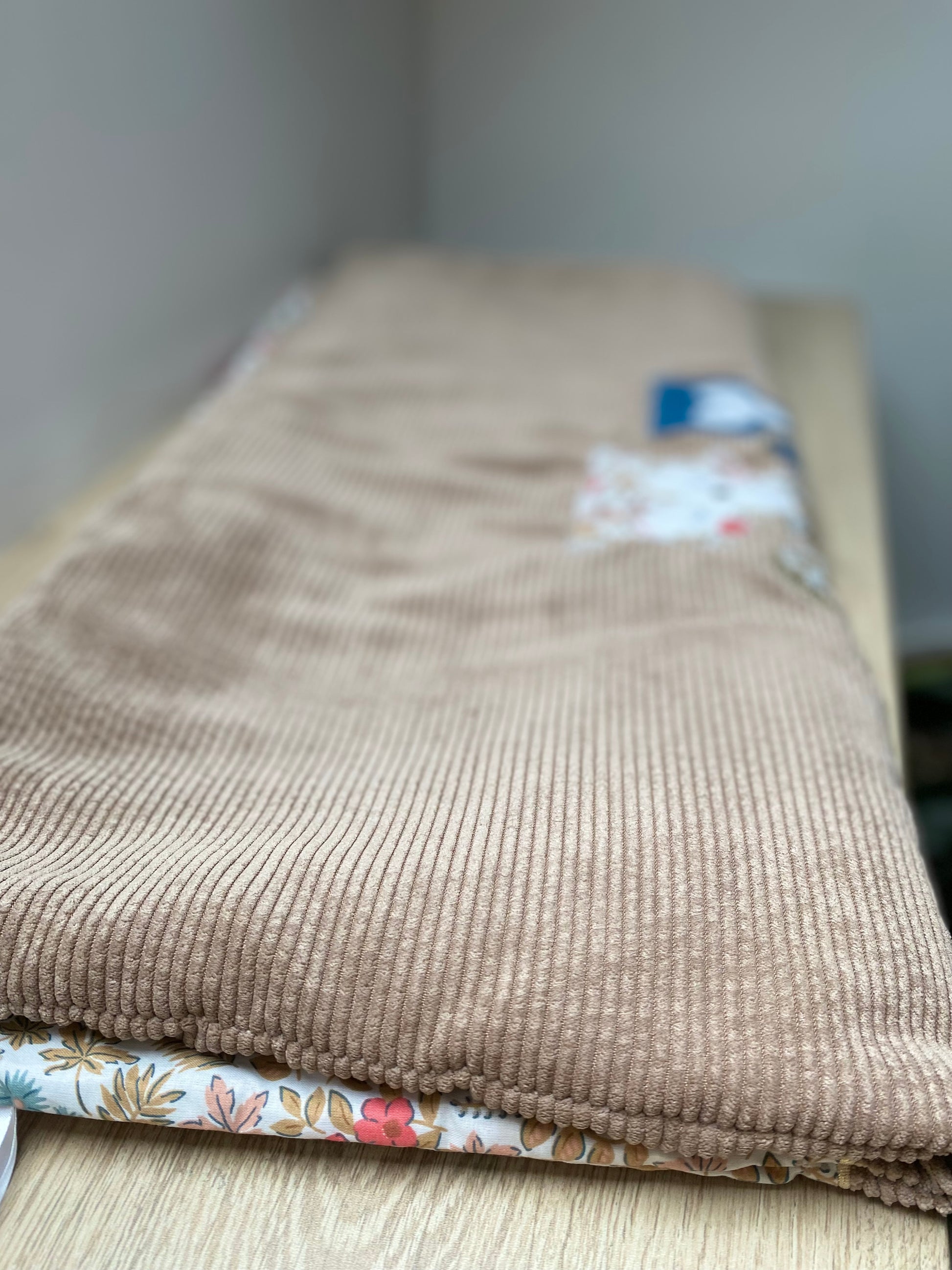 couverture bébé fait main renard pour poussette marron et liberty vue 4